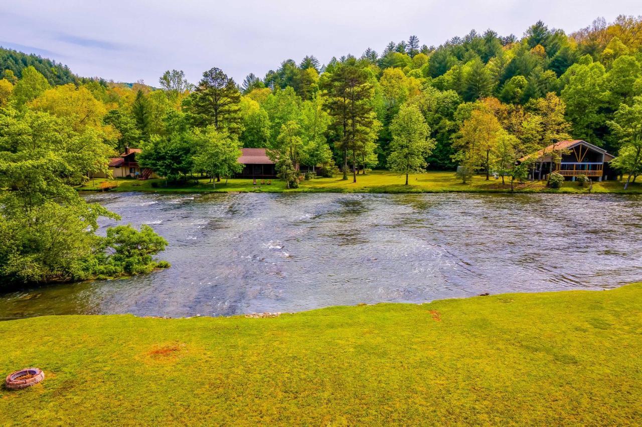 Vila Cozy Riverfront Cabin With Fire Pit Fish And Explore! Murphy Exteriér fotografie